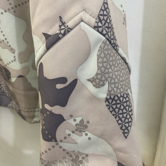 Camouflage Women's Jacket - Picture 7 of 11